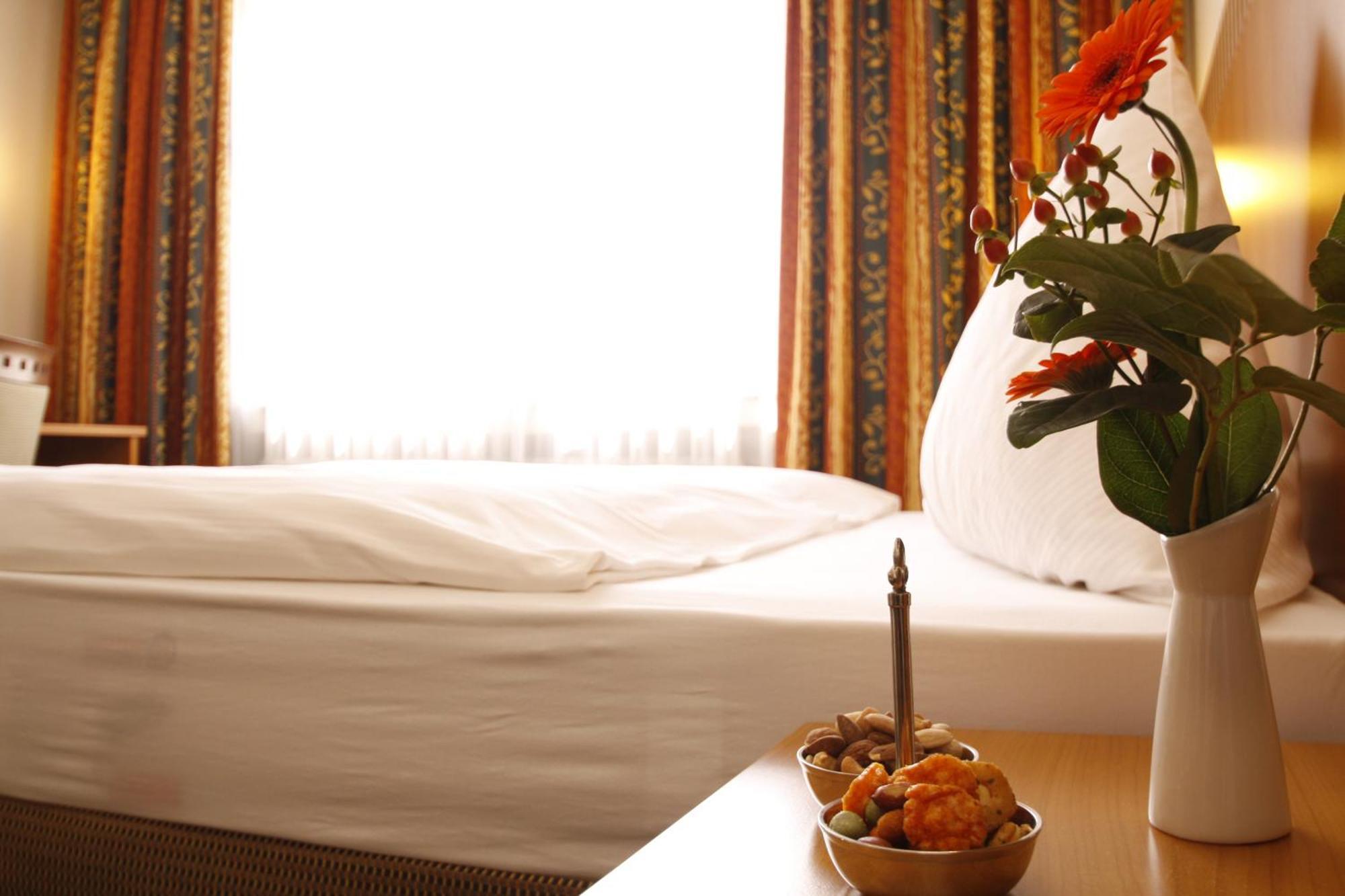 Hotel Kaiserhof Wesel Екстериор снимка